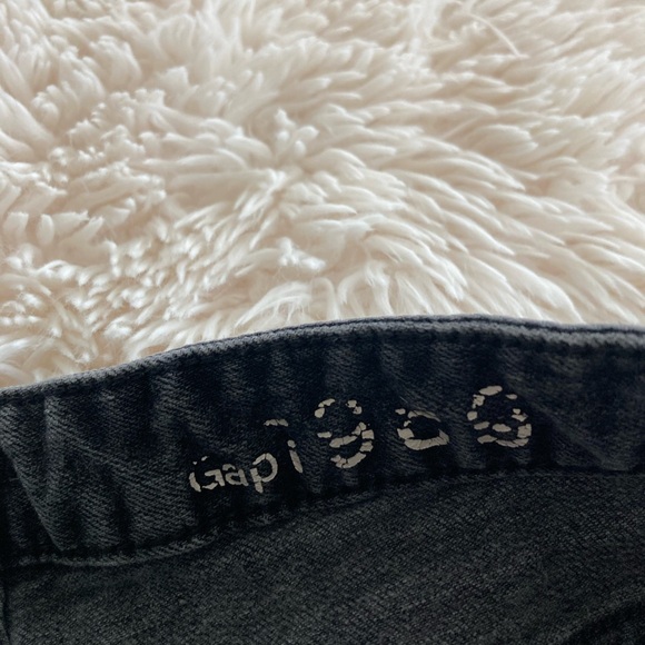 Stylish Gray Women's Skinny Pants - Picture 2 of 4